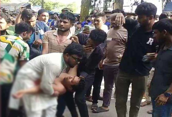 রংপুরে সময় টিভির তিন সাংবাদিকের ওপর শিক্ষার্থীদের হামলা