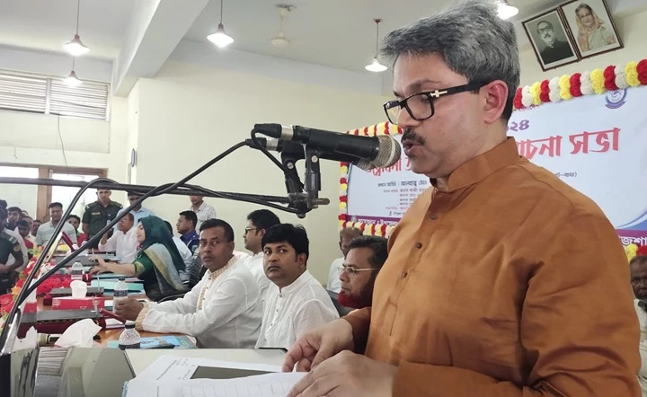 অবৈধ ভাবে একটি পুকুরও খনন করতে দেয়া হবে না