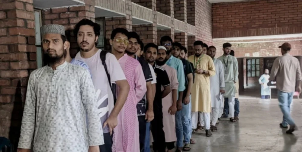 জাকসু নির্বাচনে ভোটগ্রহণ চলছে